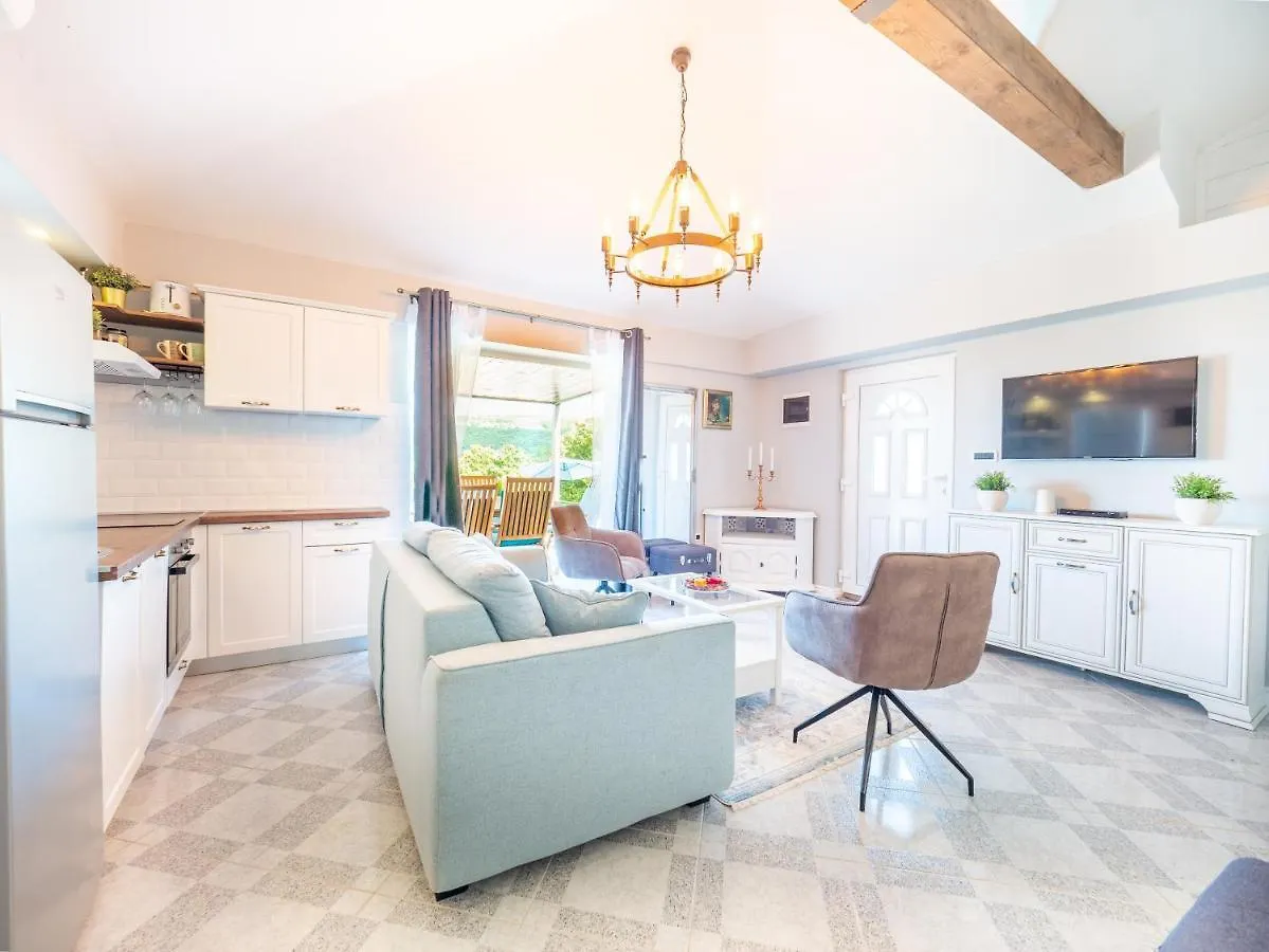 Krasna Kuca Villa Labin  Labin (Istria)